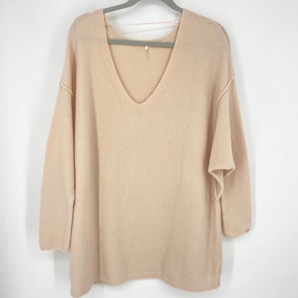 Free People Sweaters - Free People softly Vee sweater in ballet Sz M